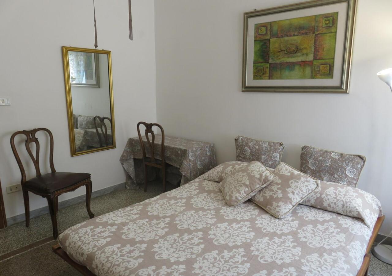 Rosy'S Hotel เนเปิลส์ ภายนอก รูปภาพ